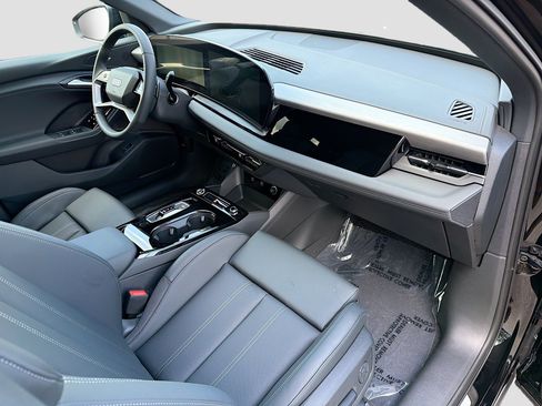 New 2027 Audi Q6 e-tron Premium Plus AWD/4WD image 13