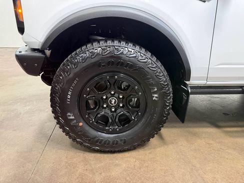 Used 2024 Ford Bronco Wildtrak AWD/4WD image 87