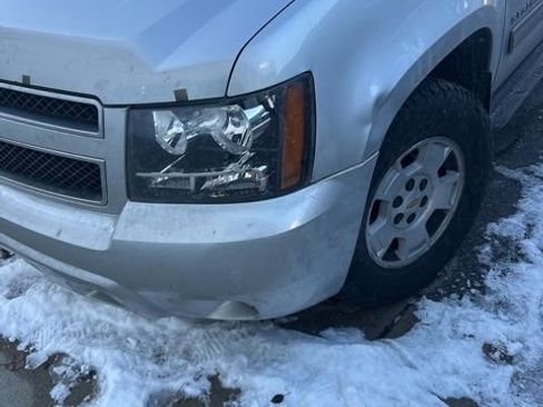 Used 2010 Chevrolet Avalanche LT w/ Luxury Package image 2