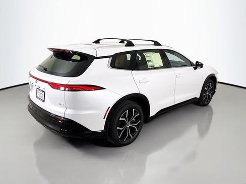 New 2026 Toyota Crown Signia image 7