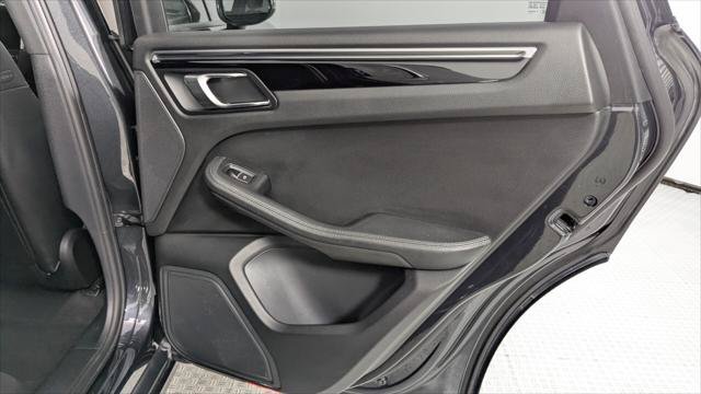 Used 2019 Porsche Macan AWD/4WD image 19