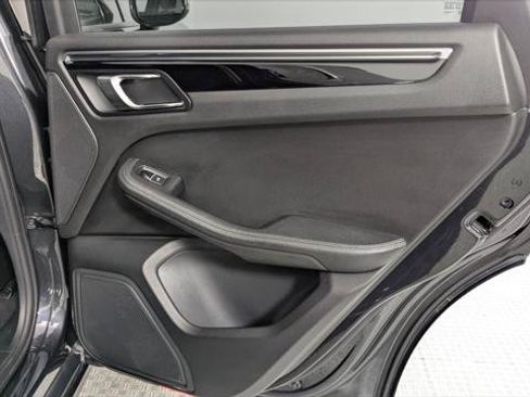 Used 2019 Porsche Macan AWD/4WD image 19