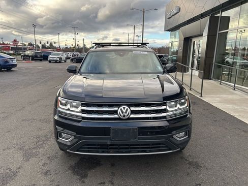 Used 2018 Volkswagen Atlas SEL Premium image 2