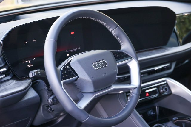 Certified 2025 Audi Q5 Premium Plus AWD/4WD image 29