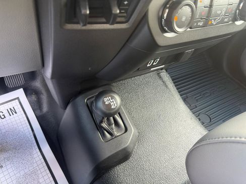 Used 2018 Ford F550 4x4 Regular Cab Super Duty image 18