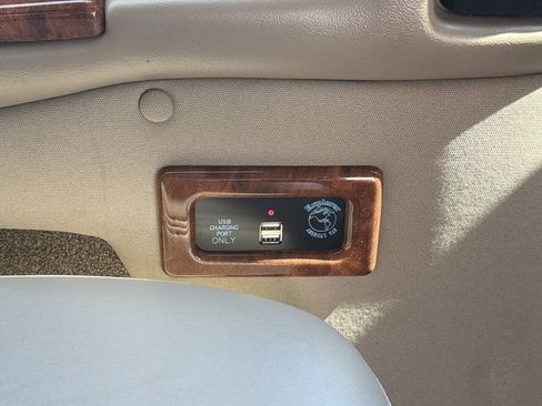 Used 2014 GMC Savana 1500 AWD image 36
