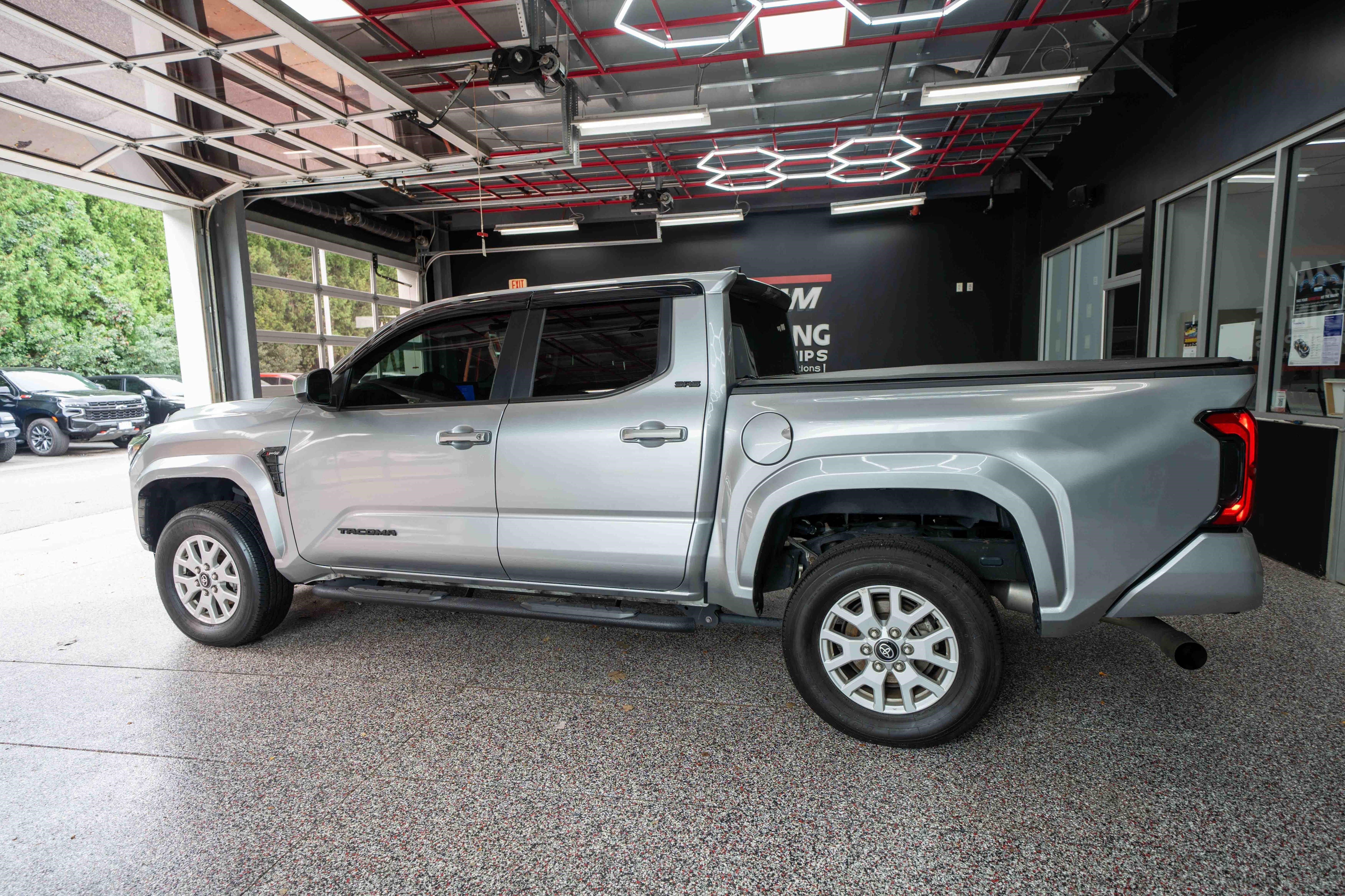 Used 2024 Toyota Tacoma SR5 AWD/4WD image 2