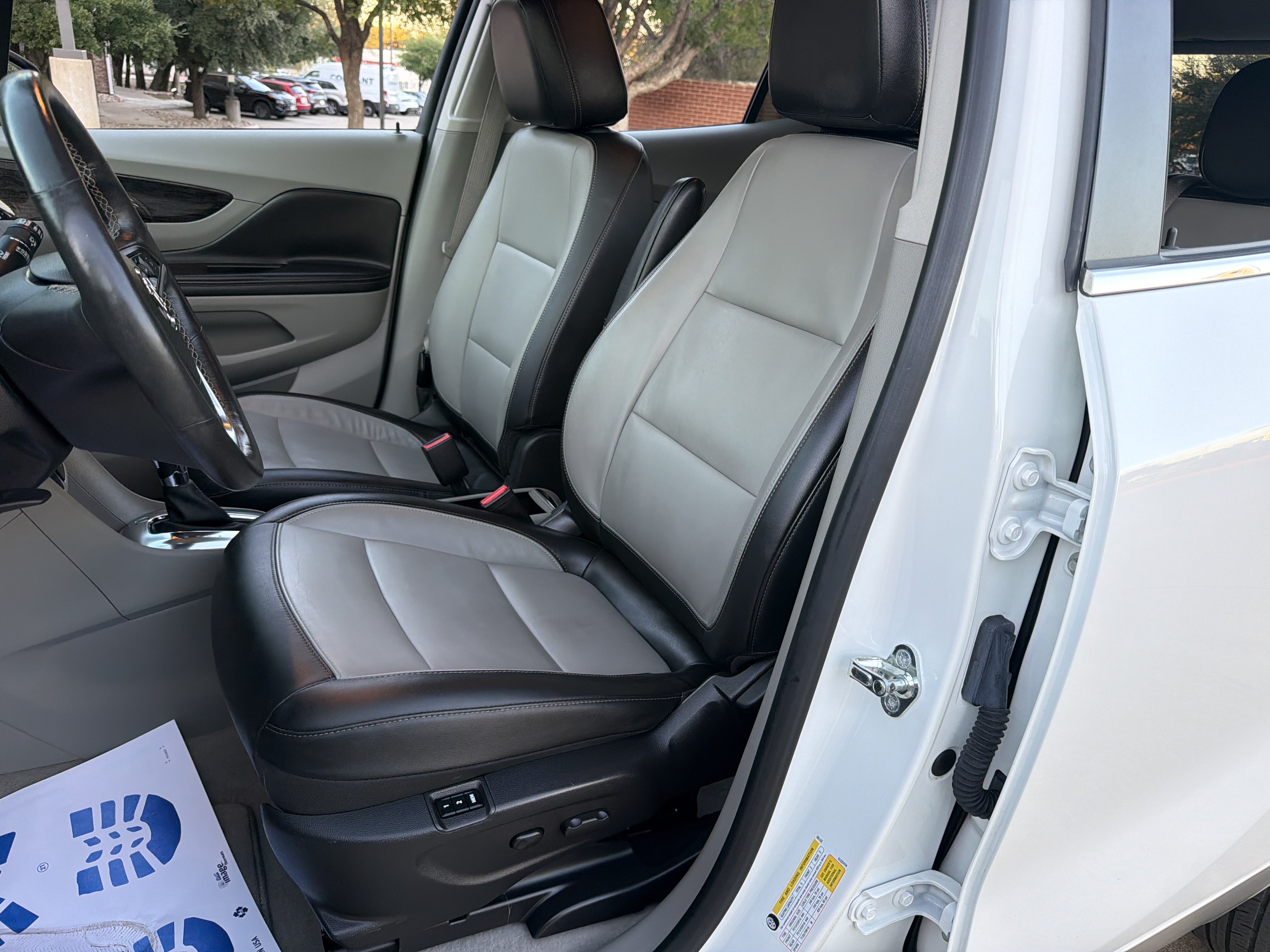 Used 2013 Buick Encore Leather FWD image 20