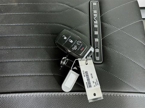 New 2026 RAM 2500 Limited w/ Towing Technology Group image 17