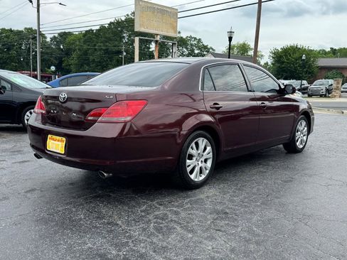Used 2008 Toyota Avalon XLS FWD image 6
