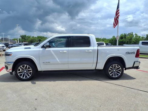 Used 2025 RAM 1500 Limited w/ Off Road Group AWD/4WD image 9