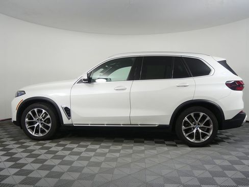 Used 2024 BMW X5 sDrive40i image 6