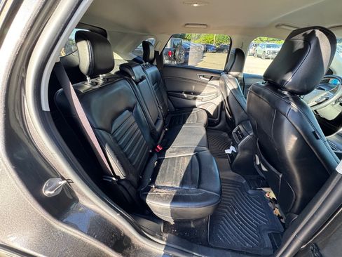 Used 2020 Ford Edge SEL AWD/4WD image 17