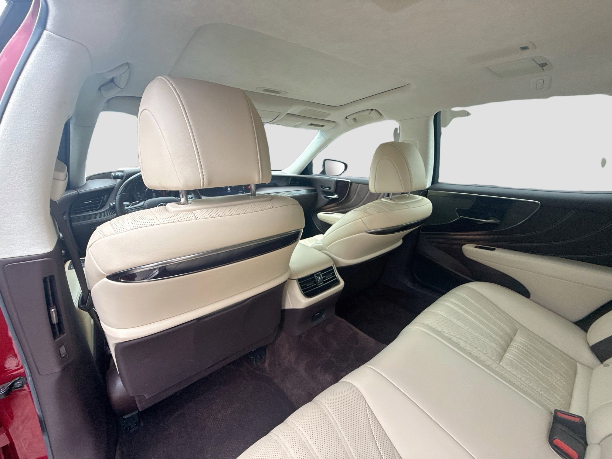 Used 2020 Lexus LS 500 w/ Interior Upgrade Package RWD image 22