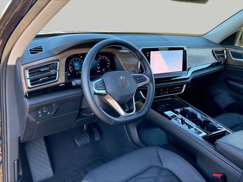 Used 2026 Volkswagen Atlas SE FWD image 17