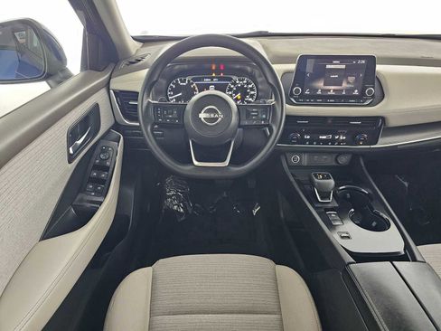 Used 2023 Nissan Rogue SV FWD image 18
