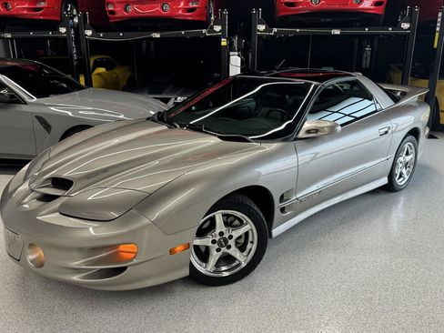 Used 2000 Pontiac Firebird Formula RWD image 2