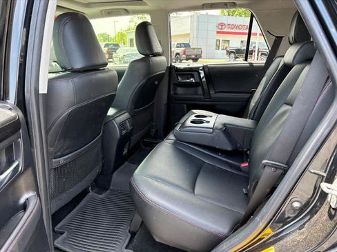 Used 2024 Toyota 4Runner TRD Off-Road Premium w/ Moonroof Package AWD/4WD image 9