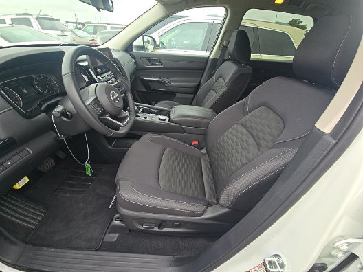 Used 2024 Nissan Pathfinder SV AWD/4WD image 12