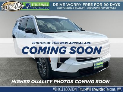 Used 2025 Chevrolet Traverse LT w/ Sun and Wheel Package