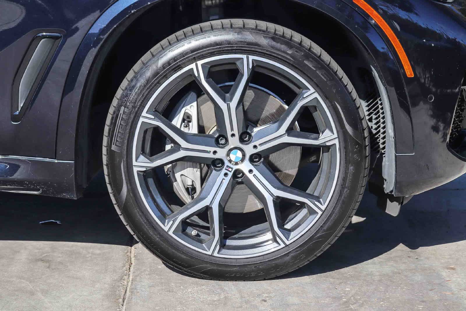 Used 2019 BMW X5 xDrive50i w/ M Sport Package AWD/4WD image 9