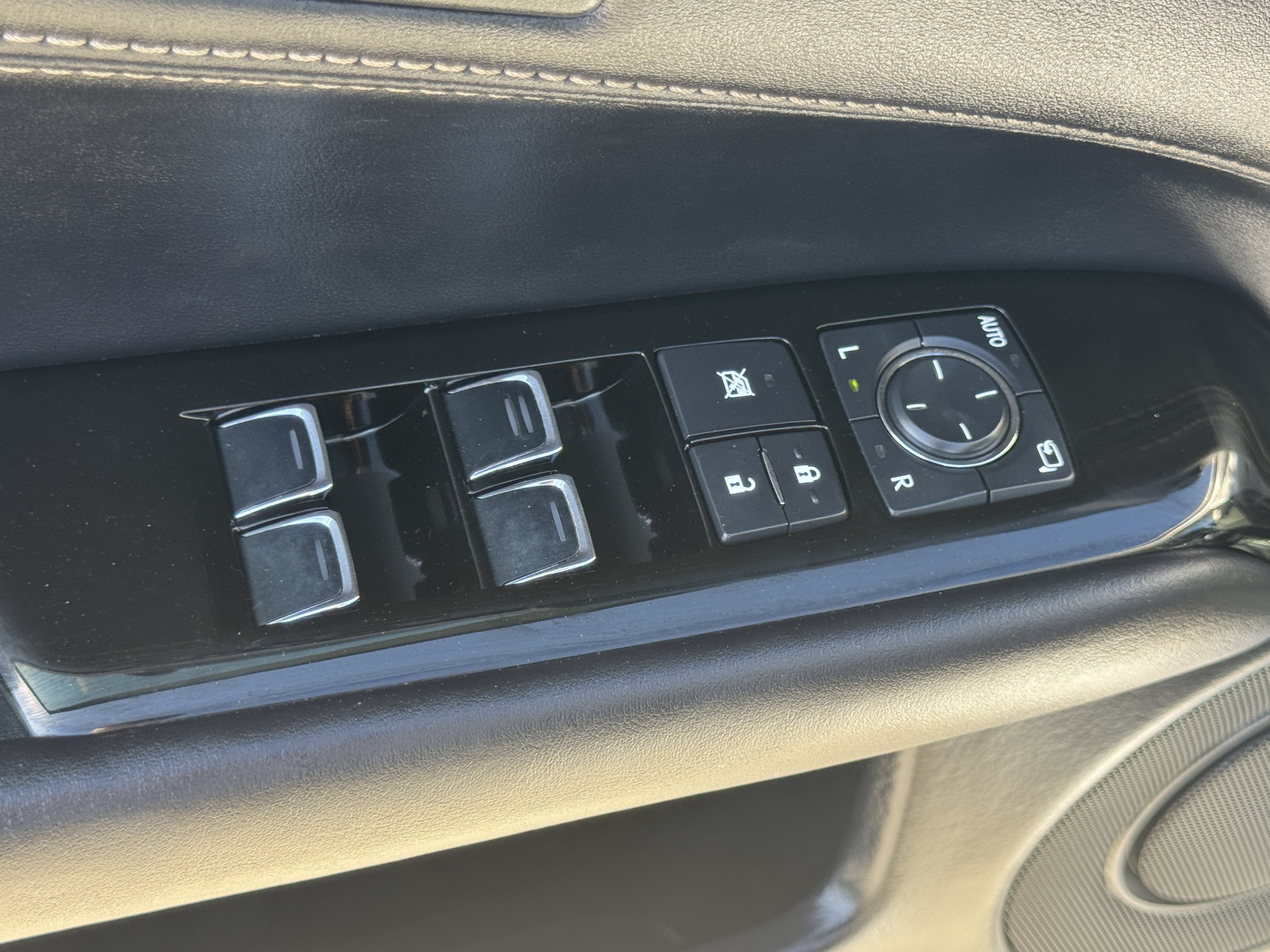 Used 2016 Lexus GS 200t w/ Premium Package RWD image 18