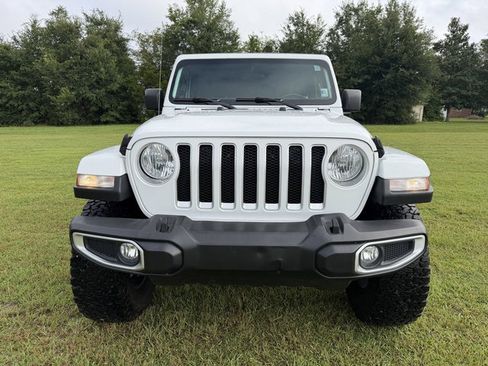 Used 2021 Jeep Wrangler Unlimited Sahara AWD/4WD image 2