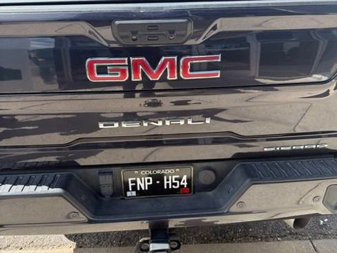 Used 2024 GMC Sierra 2500 Denali w/ Denali Reserve Package AWD/4WD image 9