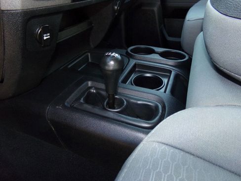 Used 2018 RAM 2500 Tradesman w/ Chrome Appearance Group image 15