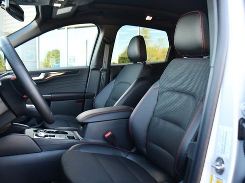 New 2026 Ford Escape ST-Line Elite w/ Class II Trailer Tow Package image 13