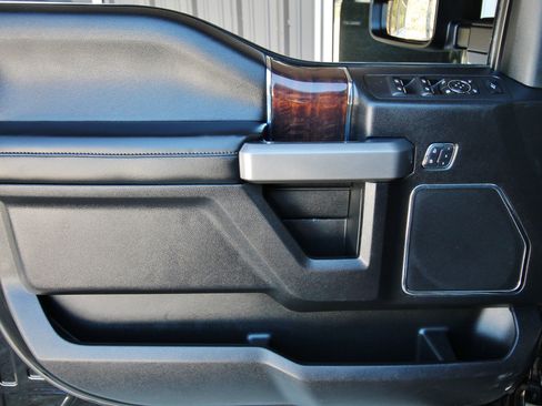 Used 2017 Ford F250 Platinum w/ Platinum Ultimate Package image 20