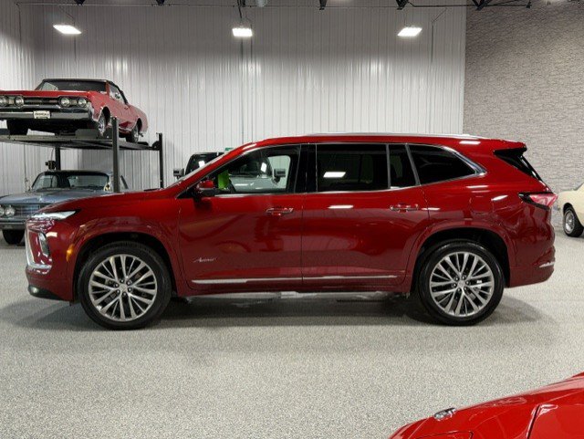 Certified 2026 Buick Enclave Avenir w/ Super Cruise Package AWD/4WD image 2