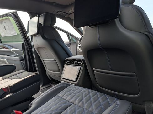 New 2026 Cadillac Escalade IQ Sport 1 w/ LPO, Floor Liner Package AWD/4WD image 30