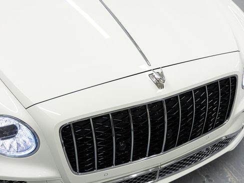Used 2026 Bentley Flying Spur Plug-In Hybrid image 15