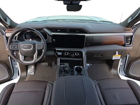 New 2026 GMC Sierra 1500 Denali image 9