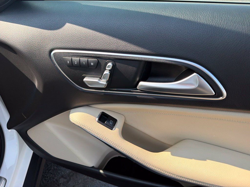 Used 2019 Mercedes-Benz GLA 250 4MATIC image 39