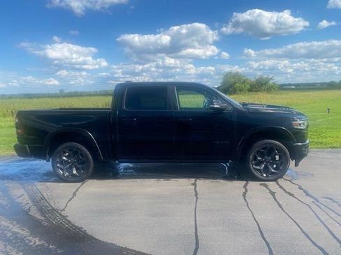 Used 2022 RAM 1500 Limited AWD/4WD image 2