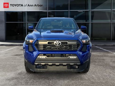 Used 2024 Toyota Tacoma TRD Sport image 11
