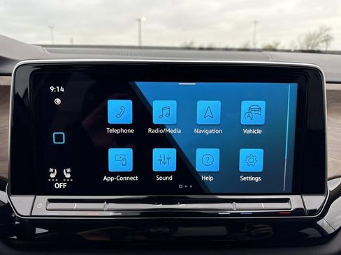 Used 2025 Volkswagen Atlas SE image 21