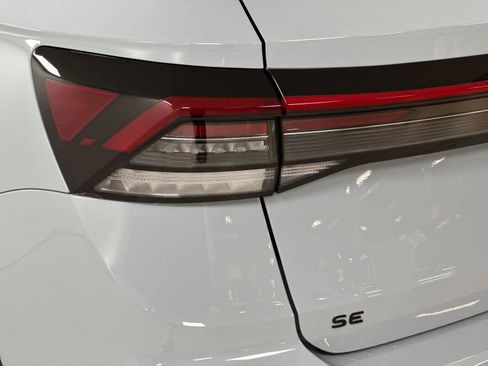 New 2026 Volkswagen Taos SE AWD/4WD image 25