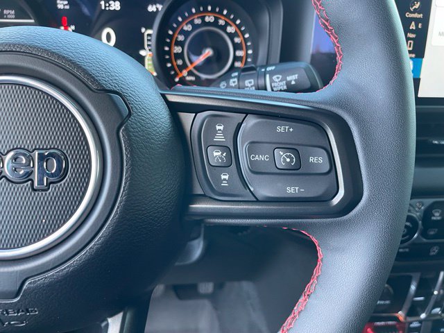 Used 2024 Jeep Wrangler Unlimited Rubicon AWD/4WD image 16