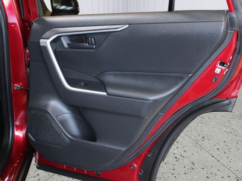 Used 2020 Toyota RAV4 LE w/ All Weather Liner Package AWD/4WD image 44