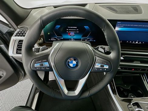 New 2026 BMW X5 xDrive50e w/ Climate Comfort Package image 10