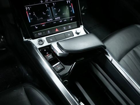 Used 2022 Audi e-tron Premium image 23