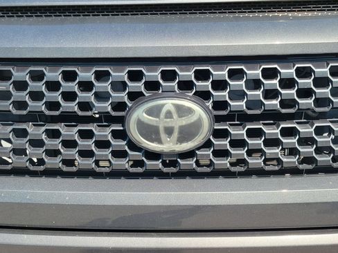 Used 2019 Toyota Tundra Platinum image 5