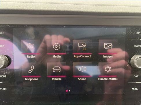 Used 2019 Volkswagen Jetta SEL FWD image 9