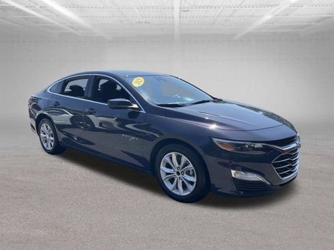 Used 2025 Chevrolet Malibu LT FWD image 4