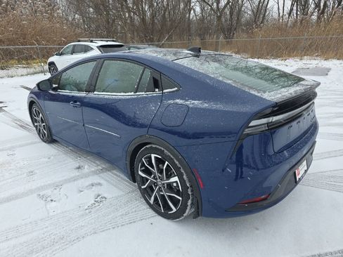 Certified 2024 Toyota Prius Prime Premium image 4