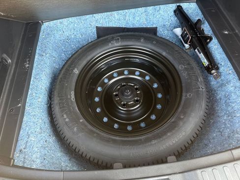 Used 2019 Honda CR-V Touring image 14