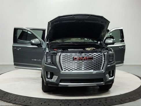 Used 2023 GMC Yukon Denali AWD/4WD image 10